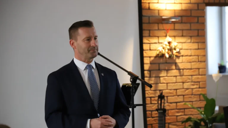 21 listopada – Dzień Pracownika Socjalnego. O ludziach, którzy robią to, czego inni nie chcą