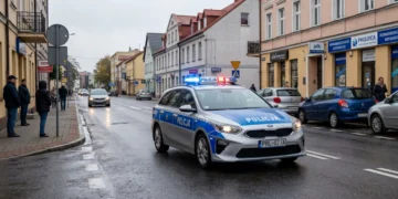 Kierował bez uprawnień, po narkotykach i był poszukiwany. 30-latek został zatrzymany